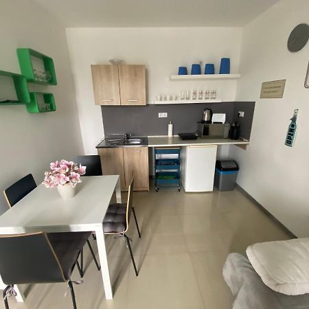 Lexi Family Apartman Apartment ไฮจ์ดุสโซบอสโล ภายนอก รูปภาพ