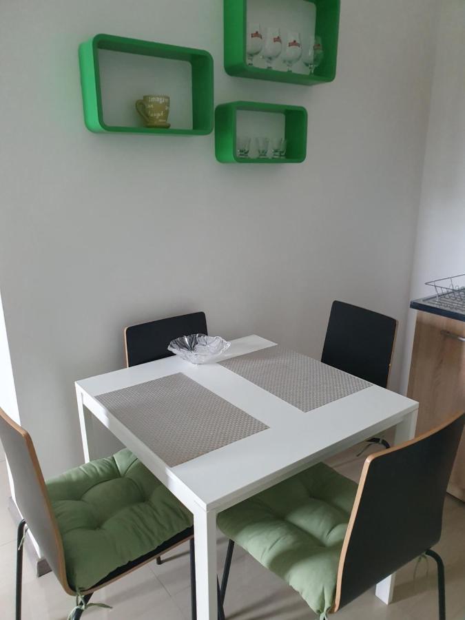 Lexi Family Apartman Apartment ไฮจ์ดุสโซบอสโล ภายนอก รูปภาพ